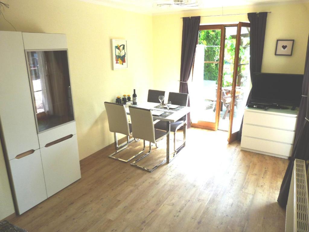 Ferienhaus Blümel inkl. freier Strandbadeintritt Velden am Wörthersee Habitación foto
